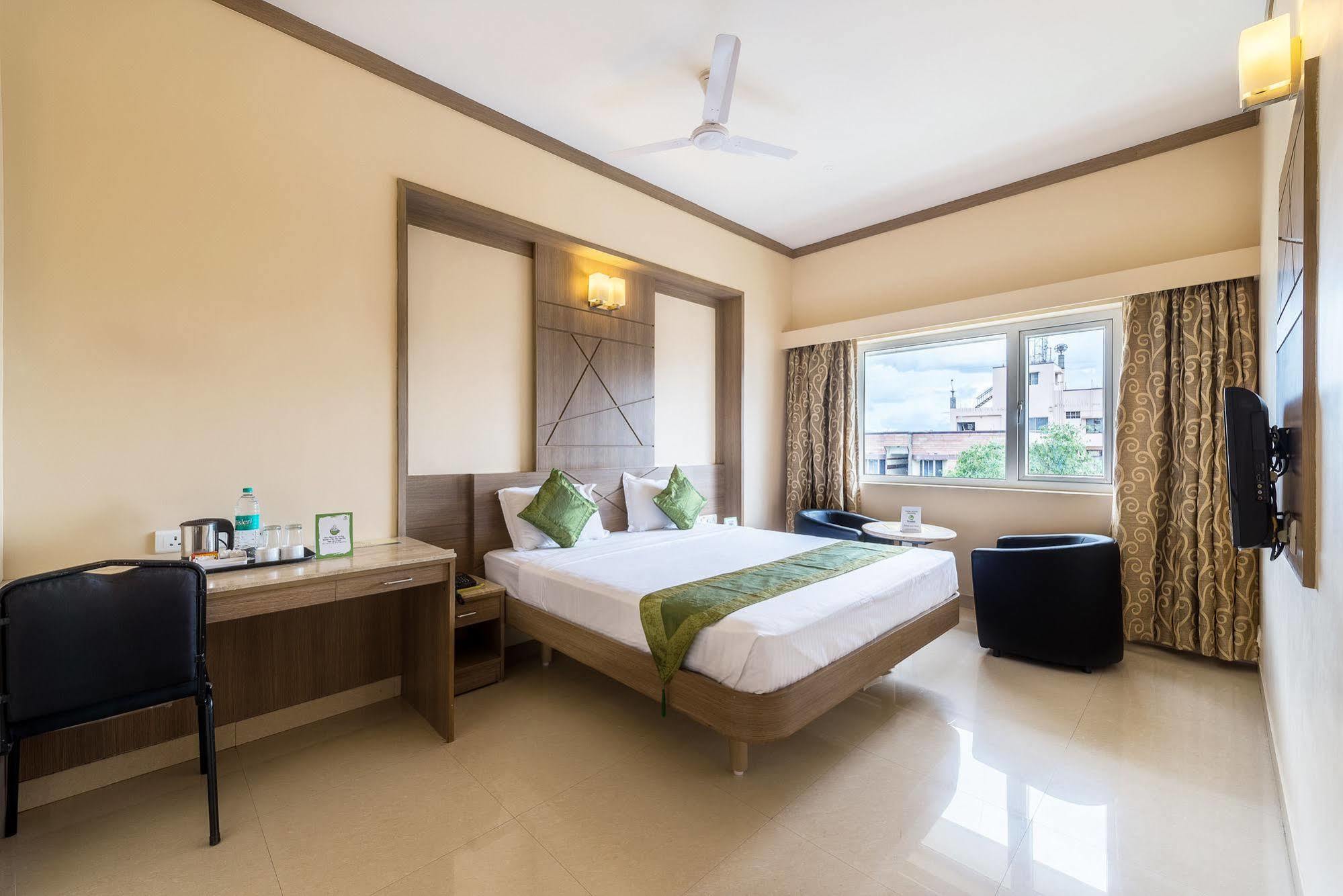 Treebo Ess Grande Hotel Coimbatore Exterior photo